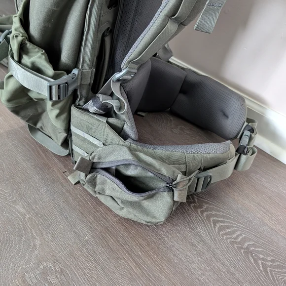 Mystery Ranch Metcalf Pack, Large, with Forager Hip Pocket and Large Double Lid - Picture 7 of 7